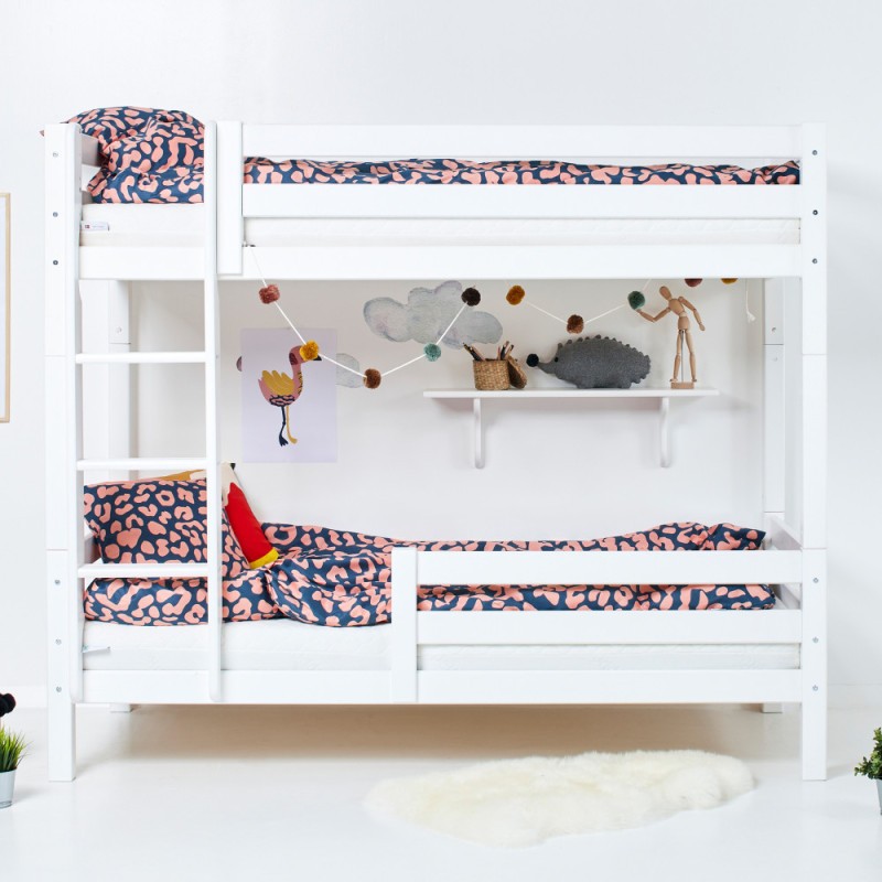 Lit superposé de luxe ECO Hoppekids avec échelle et 1/2 barrière de lit 90x200 cm, Blanc